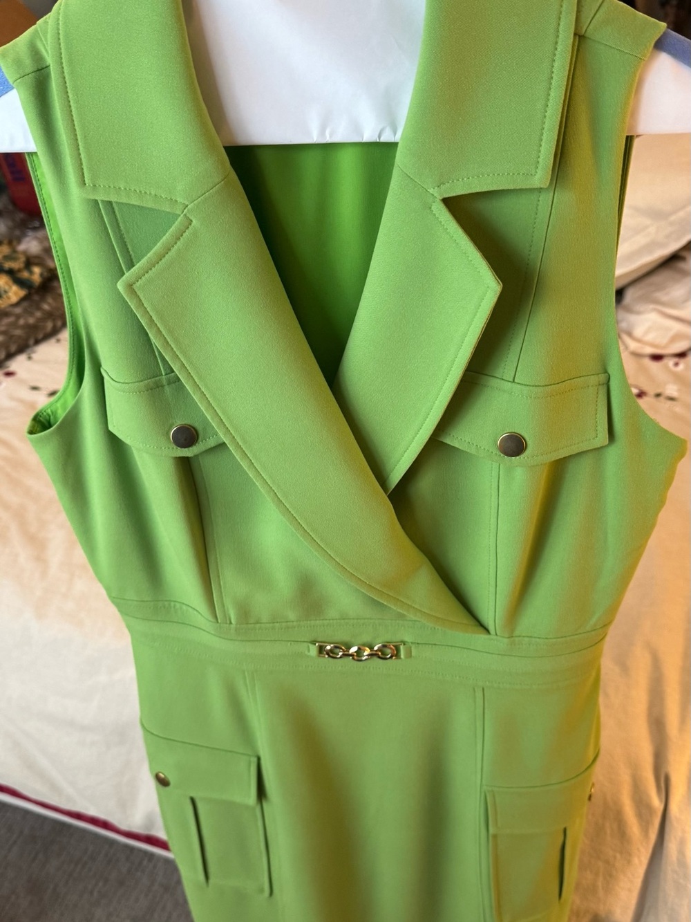 Tahari ASL Lime Green Sleeveless Cargo Pocket Dress with Gold Hardware - Picture 2 of 7